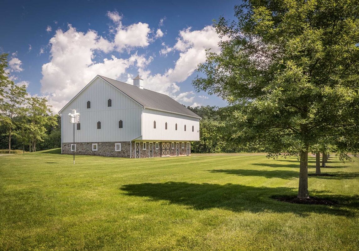 timber-frame-barn-new-oxford-pa-1